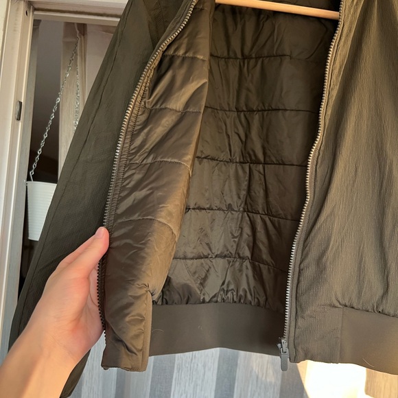 LULU LEMON Reversible Bomber - Picture 3 of 8